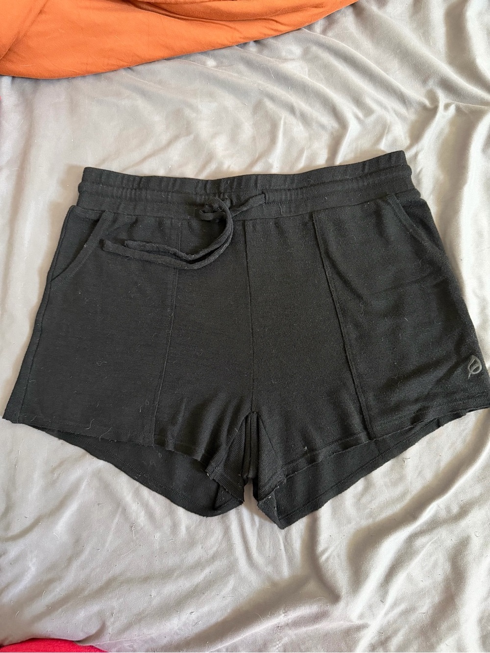 P’Tula Black Drawstring Sweater Shorts Size Medium GUC